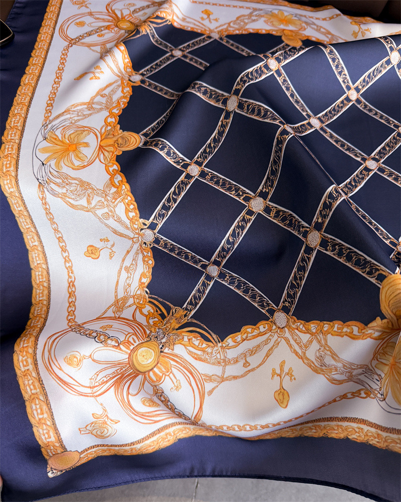 Blauer Klassischer Seidenschal – Scarf Silk Square Bewertung und Preis
