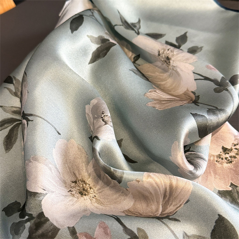 100% Seide Schal Bandana Fraue – Scarf Silk Square Bewertung und Preis